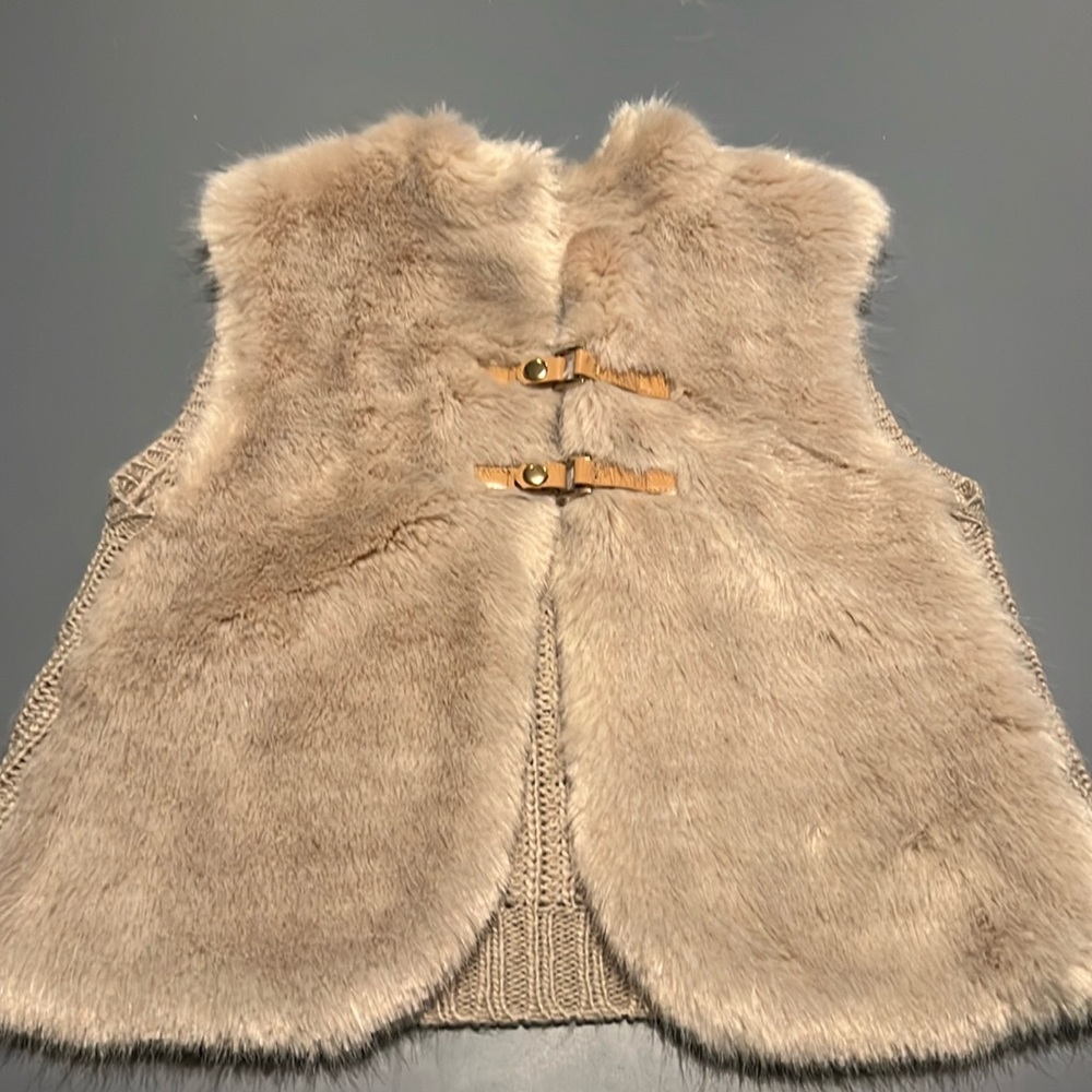 Fur vest